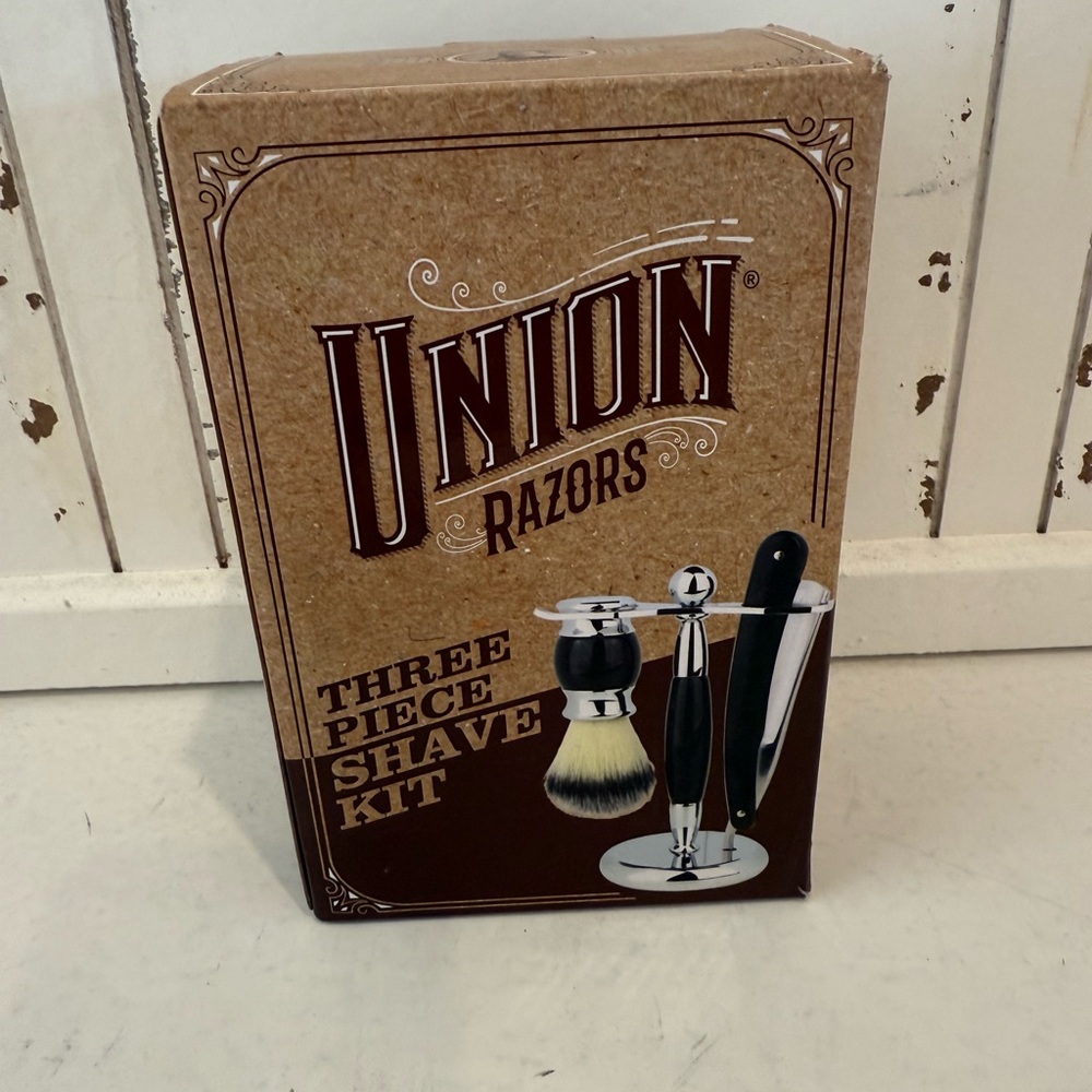 Union Razors Shaving Kit - Black and Silver